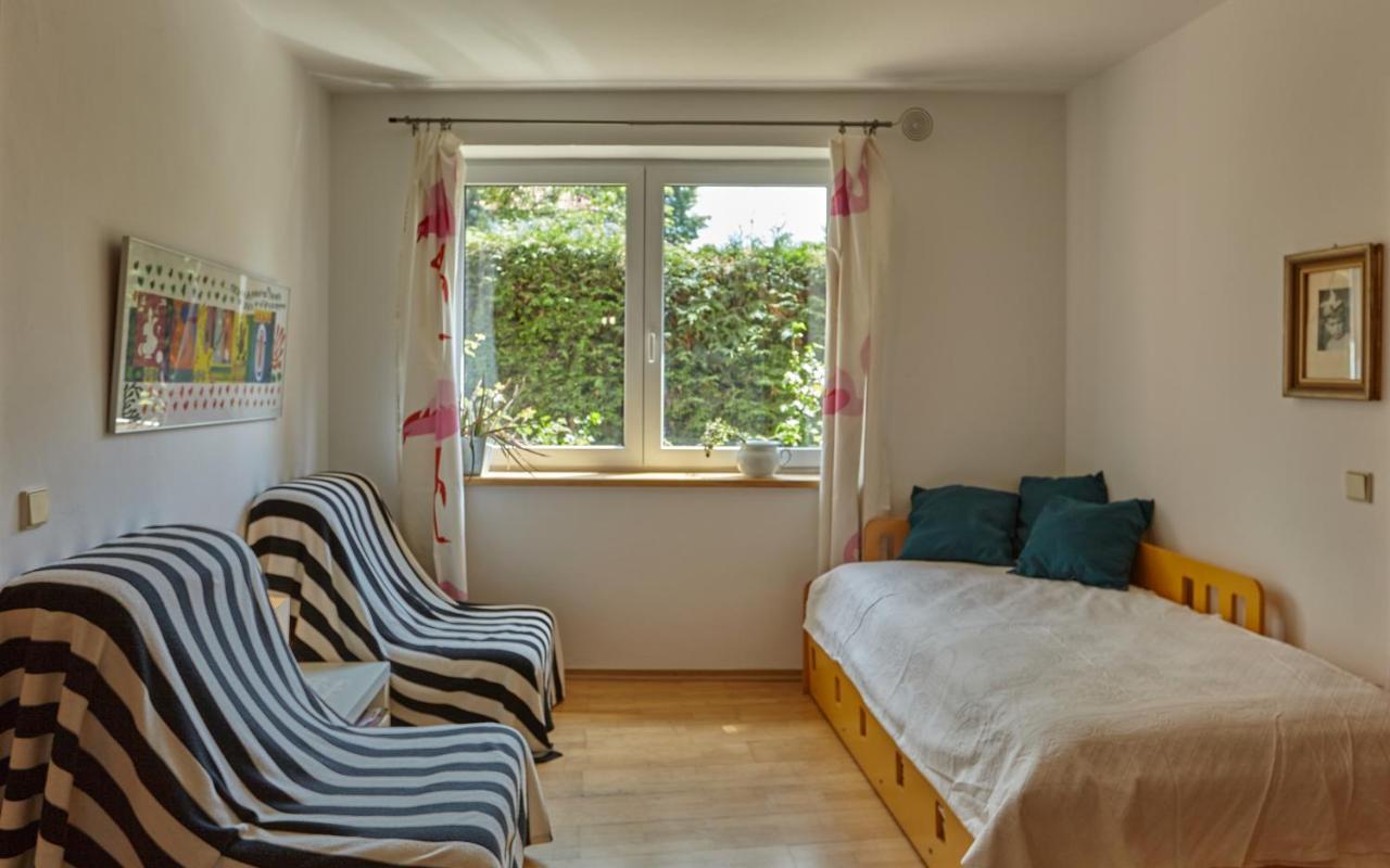 Villa In Bio Garden - You Will Save Money Here Praha Bagian luar foto